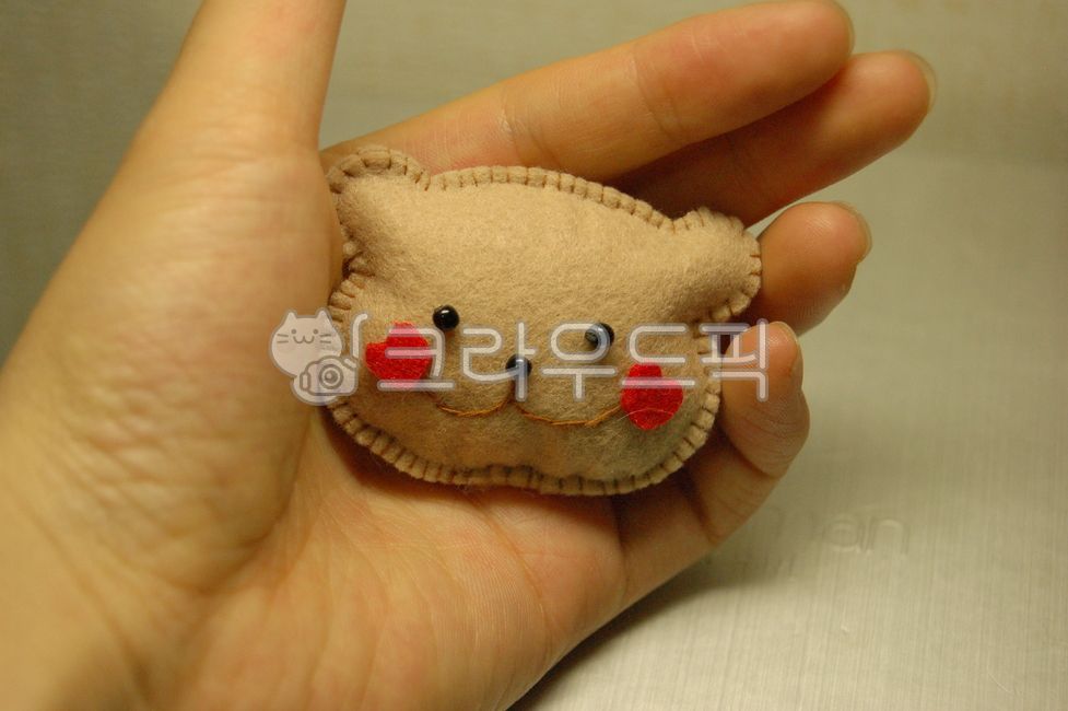 finger,Key ring,doll,Teddy bear,bear,heart