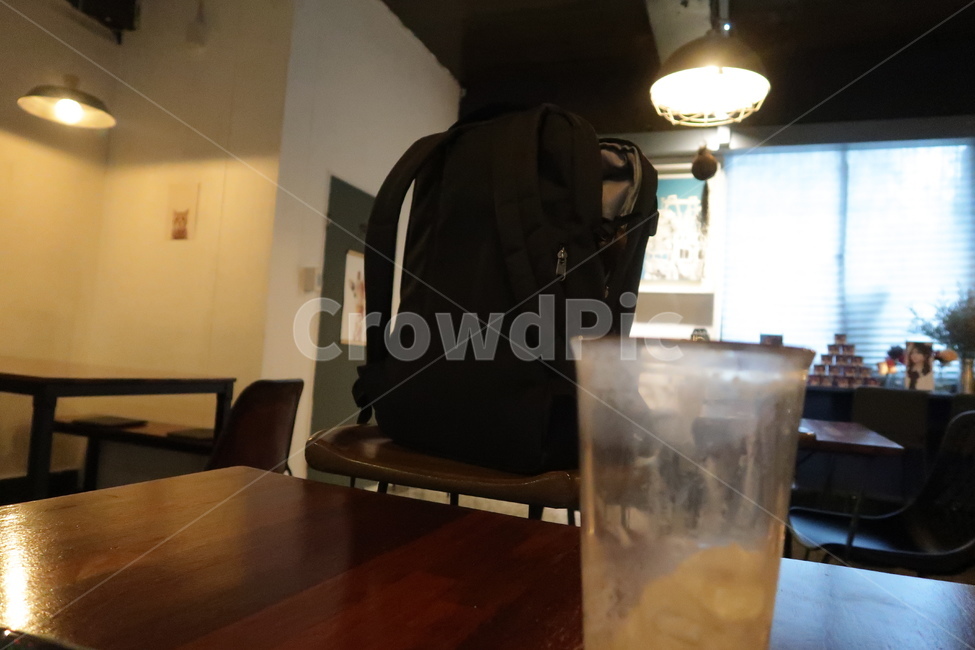 카페,커피,감성,카페분위기,조명