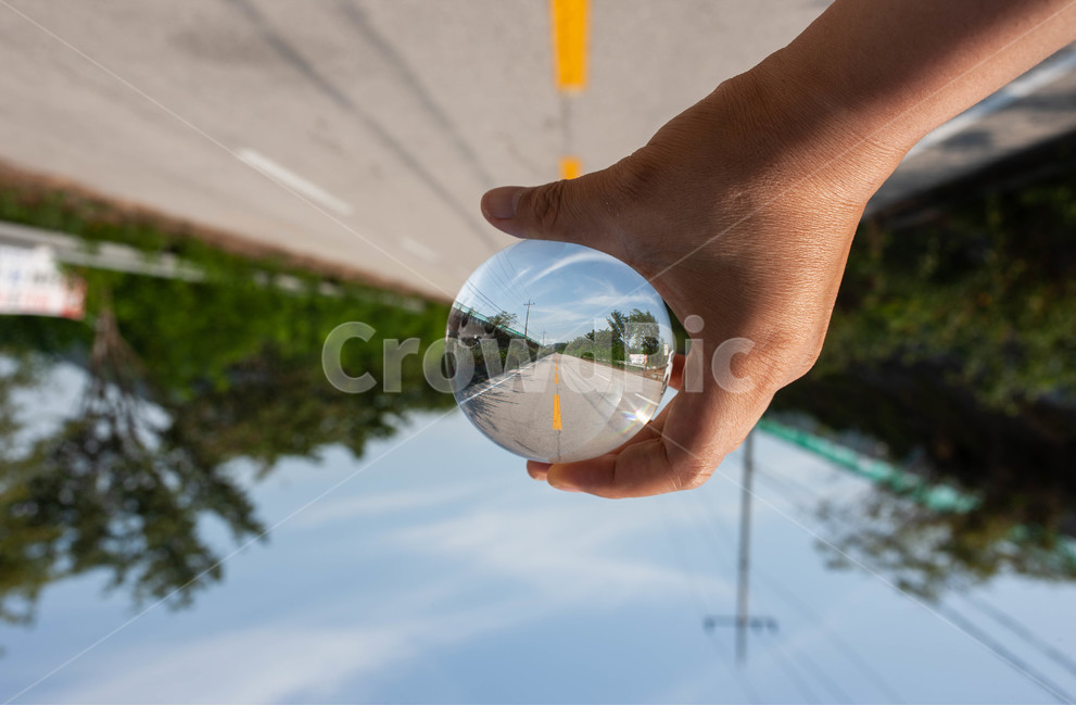 하늘,수정구슬,수정,풍경,landscape,sky,cristalball,사람,인물,인간,human,person,신체일부,몸,body,사물,물건,오브젝트,thing,object,matter,연출,컨셉,콘셉,direction,concept