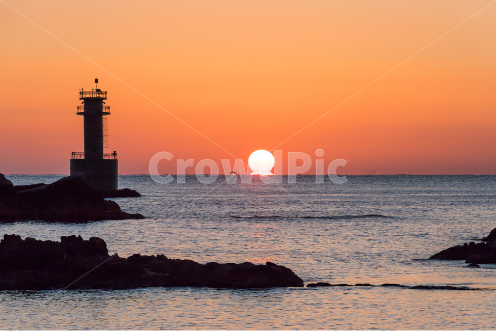 building,건물,architecture,건축물,tower,탑,등대,lighthouse,일출,여명,오메가,바다,태양,해,등대,lighthouse