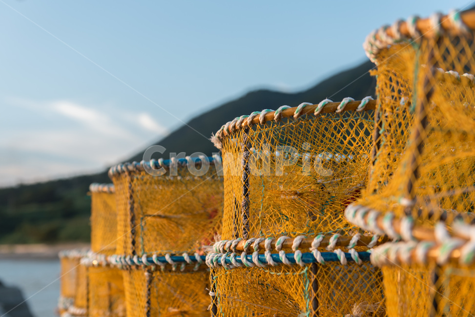 남해군,통발,그물,어촌,노란색,바닷가,산업,industry,industrial,어업,fishery,fishing industry