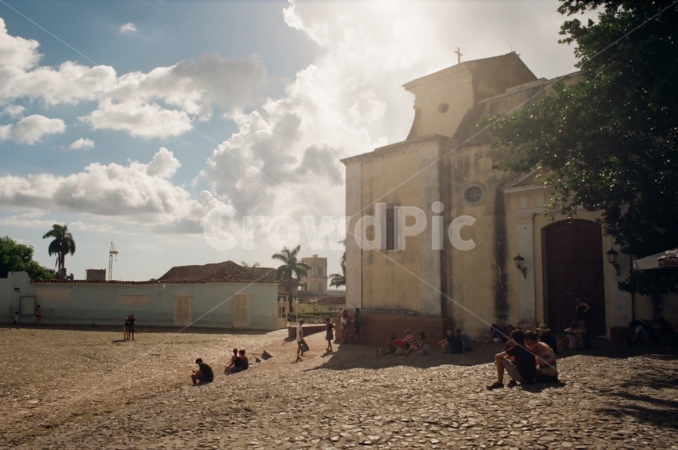 햇살,여름,쿠바,뜨거움,광장,계단,sunshine,sunny,summer,cuba,hot,plaza,도시,풍경,city,landscape,해외,외국,세계,foreign,oversea,world,세계도시풍경,해외도시풍경,외국도시풍경,world cityscape,walkway,보도,path,통로
