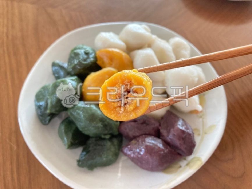 떡,꿀떡,쑥떡,제사음식,명절음식,송편,설,추석