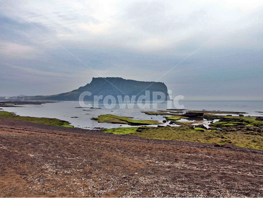 성산일출봉,광치기해변,올레2코스,제주,서귀포시,명승지,관광지,자연,풍경,nature,landscape,한국자연풍경,한국자연경관,korea nature landscape,제주도,jeju,jeju island,land,땅,outdoors,옥외,road,도로,gravel,자갈,dirt road,흙길,ground,바닥