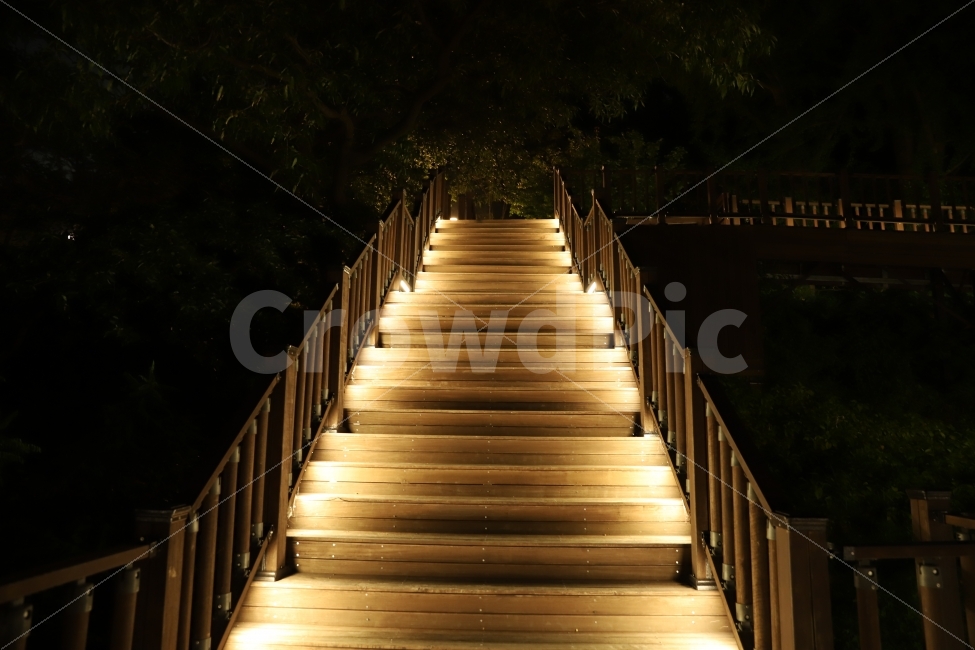 night view,still,nature,stairs,pattern,sculpture,Emotion,quiet,park