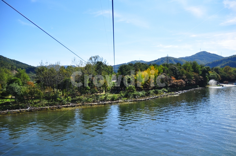 남이섬,강,섬,짚와이어,하늘,풍경,자연,나무,숲,공원,가을,산,island,river,sky,autumn,forrest,park,nature,landscape,자연,풍경,nature,landscape,한국자연풍경,한국자연경관,korea nature landscape,water,물,outdoors,옥외