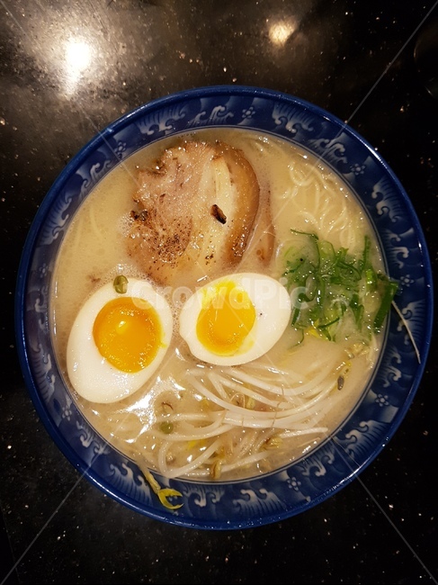 라멘,라면,돈코츠라멘,음식,food,음식,식재료,요리,food,cook,meal,dishes,food reserves,면류,면요리,noodles,일식,일본음식,일본요리,Japanese food,Japanese dishes,Japanese meal,Japanese cook