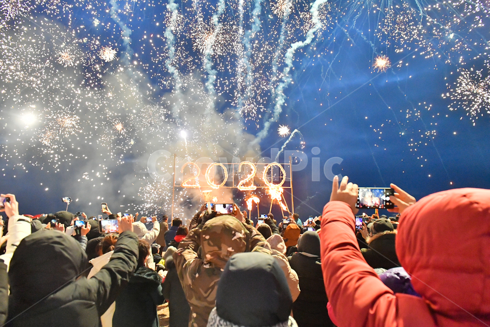새해,해맞이,2020,human,사람,festival,축제,해피뉴이어,신년,야경,밤,풍경,nightscape,night,landscape,사람들,대중,군중,other people,crowd,축제,행사,festival,carnival,event,새해,new year