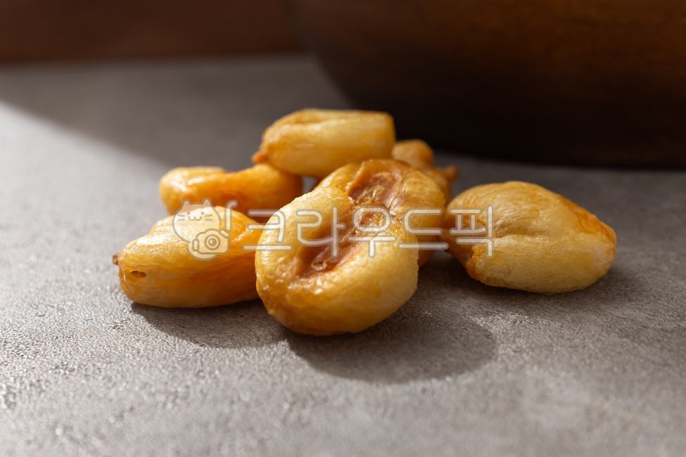 Inca corn,close up,giant corn,salt,ingredient,savory,snack,Peruvian corn,food,Stiff,meal,Incacorn,Oil,Roasted Inca Corn,corner,stirfry,grocery,Food Ingredients,ingredients