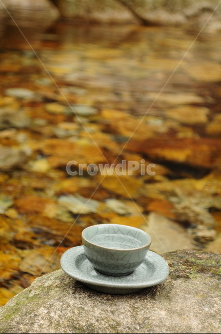 찻잔,차,자연,자기세트,찻잔세트,계곡,바위,물,한국전통,한국문화,korean traditional,korean culture,사물,물건,오브젝트,thing,object,matter