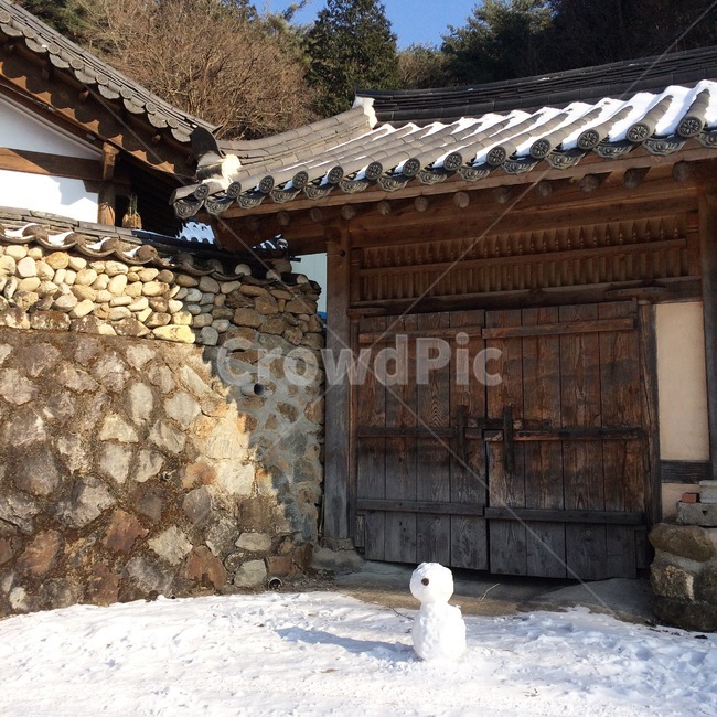 snow,winter,snowman,눈사람,눈,겨울,계절,한국,풍경,자연,겨울,계절,winter,season,한국전통,한국문화,korean traditional,korean culture,건축물,건물외관,exterior,building,structure,architecture,construction