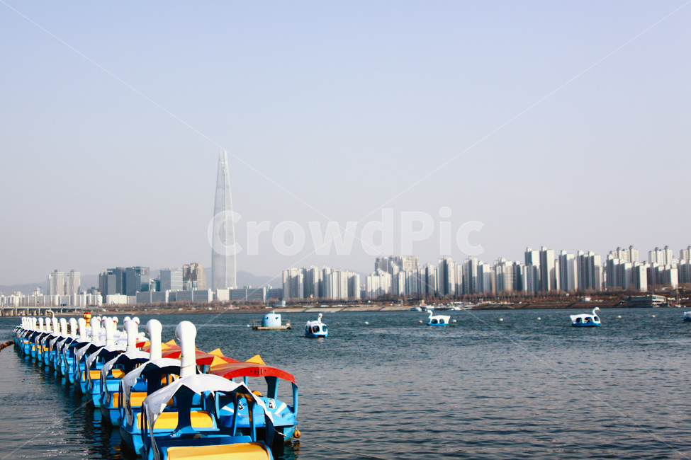서울,한강,뚝섬,한강시민공원,강북,도시,풍경,city,landscape,한국도시풍경,한국도시경관,korea cityscape,boat,보트,transportation,교통,vehicle,차량,watercraft,선박,vessel,용기,water,물