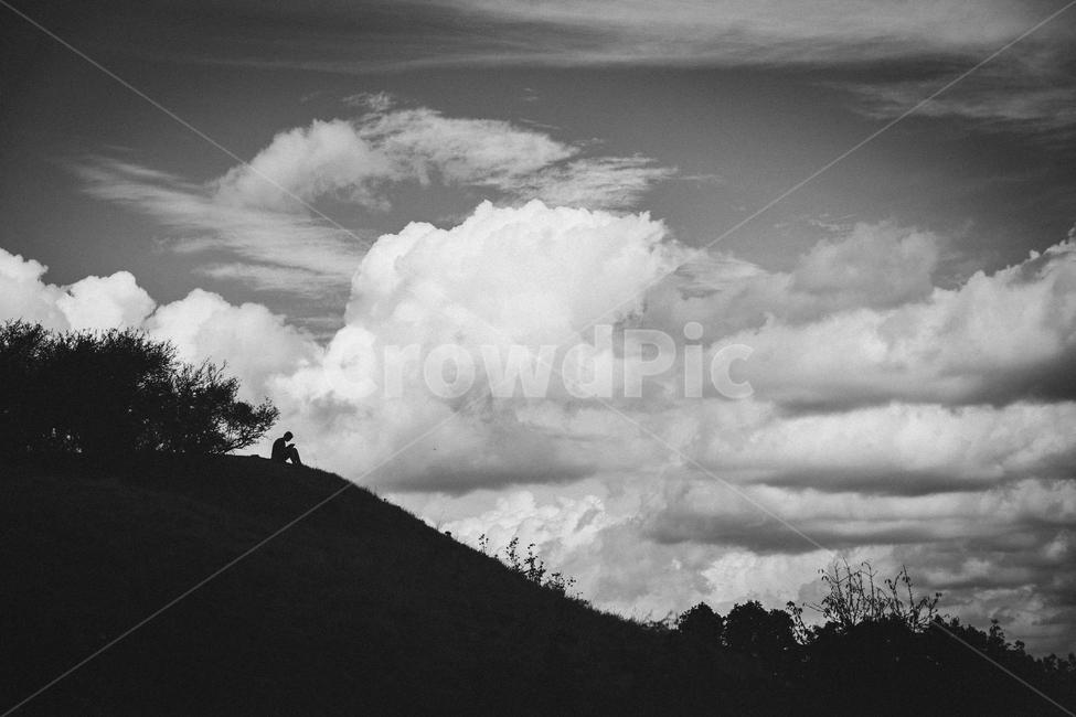 nature,자연,weather,날씨,cumulus,적운,cloud,구름,sky,outdoors,옥외,흑백,동산,휴식,옆모습,책읽는사람,여유,독서,사람옆모습,실루엣
