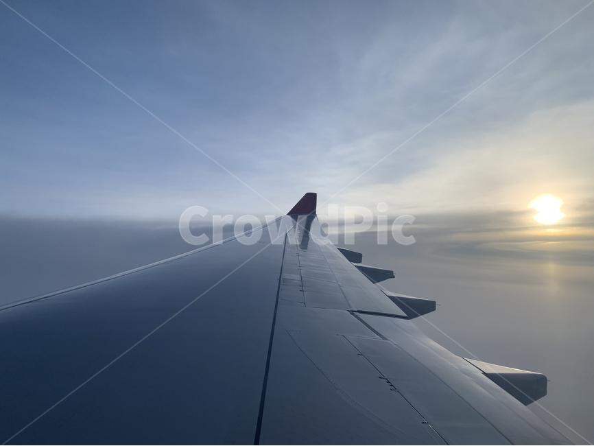 비행기,날개,하늘,햇빛,구름,여행,상공,항공기,항공,창가,창가자리,노을,sky,plane,sun,cloud,구름위,풍경,설렘,즐거움