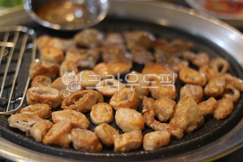 Gopchang,makchang,meat,meat restaurant,meat restaurant,eating out,grilled gopchang,grilled makchang,large intestine,grilled large intestine,whole large intestine,whole makchang,whole gopchang