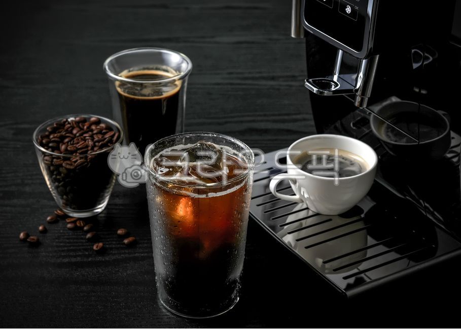 glass,coffee,coffee machine,cup,iced coffee