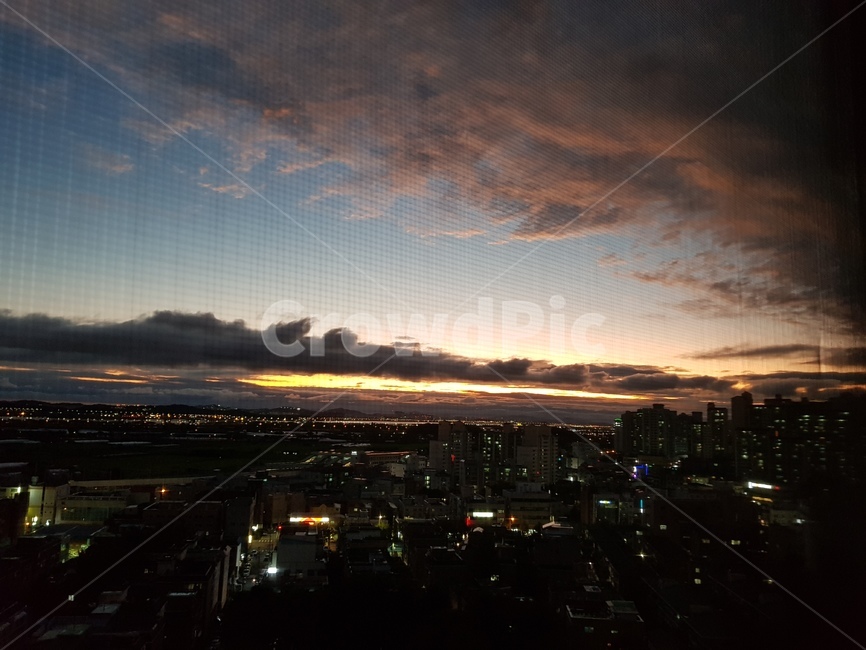 노을,해질녘,풍경,하늘,도시,주택가,city,landscape,sunset,sky,구름,선셋
