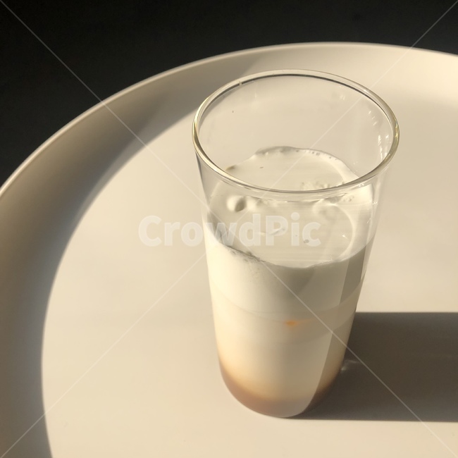크림커피,커피,카페인,감성커피,커피한잔,여유로움,햇살가득커피