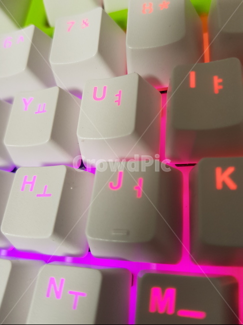 hardware,하드웨어,computer,컴퓨터,computerhardware,컴퓨터하드웨어,electronics,전자제품,키보드,rgb,기계식