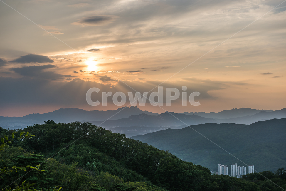 야경,노을,석양,일몰,구름,밤,풍경,빛흐림,빛번짐,빛,감성,sunset,sky,cloud,night,nightview,blur,sunshine,산,moutain,자연,풍경,nature,landscape,한국자연풍경,한국자연경관,korea nature landscape,mountain range,산맥,outdoors,옥외,mountain