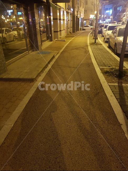 밤길,인도,그림자,청주,가로수,어둠,야경,밤,풍경,nightscape,night,landscape,도시,city,asphalt,아스팔트,road,도로,car,차,transportation,교통,vehicle,차량,automobile,자동차