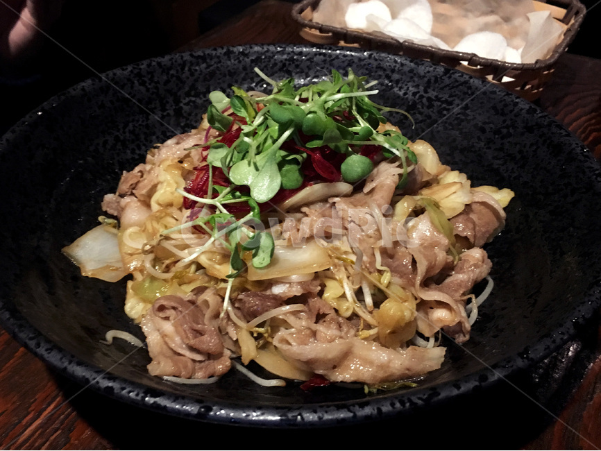 삼겹살,숙주볶음,돼지고기,이자카야,일본안주,일본,술안주,안주,음식,식재료,요리,food,cook,meal,dishes,food reserves,육류,고기,meat,일식,일본음식,일본요리,Japanese food,Japanese dishes,Japanese meal,Japanese cook,디저트,간식,후식,dessert,snack