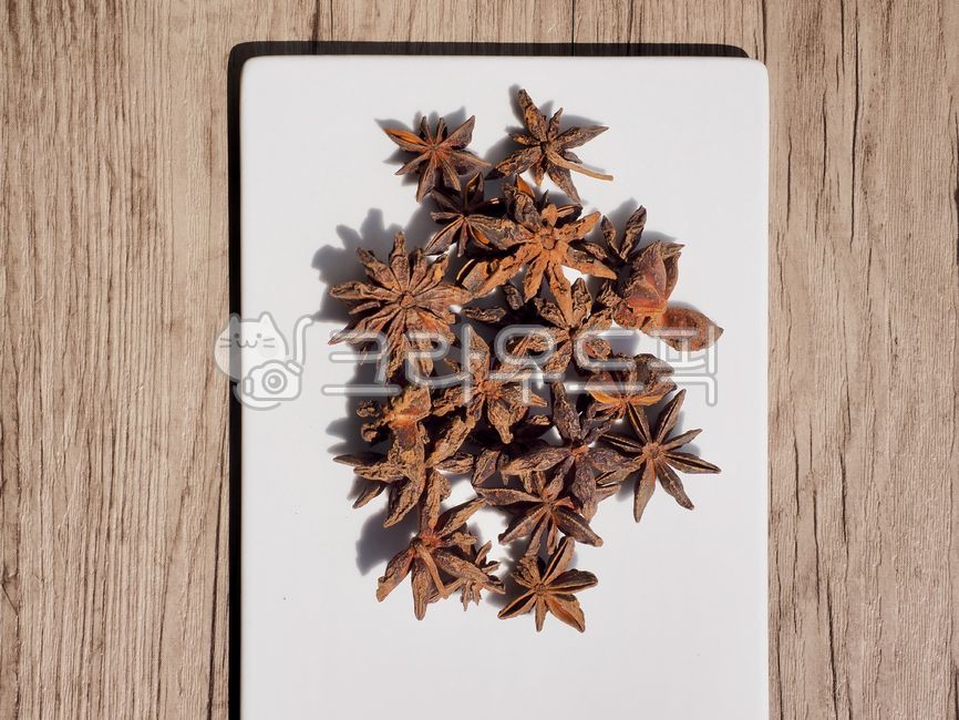 스타아니스홀,향신료,팔각,팔각향,별모양,아니스,인도음식,향기,음식,유기농,요리,요리재료,갈색,중국음식,아시아음식,건조식품,식물,향료,staranisehall,spice,octagon,octagonal,starshape,anise,indianfood,scent,food,organic,cooking,cookingingredients,brown,chinesefood,asianfood,dryfood,plant,spices