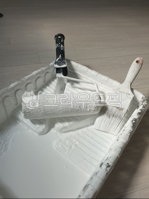 페인트,셀프페인팅,작업,페인팅,그림,붓,롤러,팔레트,인테리어,셀프인테리어,리폼,가구리폼