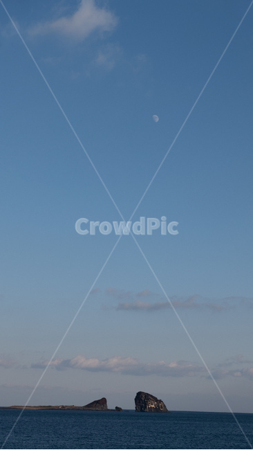 제주,제주도,jeju,형제섬,brotherisland,섬,island,하늘,sky,바다,sea,blue,파란색,구름,달,cloud,moon,풍경,자연,nature,landscape,자연,풍경,nature,landscape,한국자연풍경,한국자연경관,korea nature landscape,제주도,jeju,jeju island