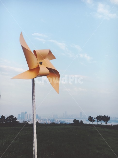 바람개비,홀로,외로움,희망,바람