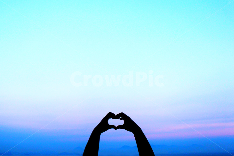 실루엣,감성사진,사람,풍경,손,하트,사랑,몽환적,몽환,heart,hand,people,sky,color,그림자,사람,인물,인간,human,person,신체일부,몸,body,감정표현,기분,feeling,emotion,색깔,색상,색채,색감,color sense,color sensitivity,feeling of color