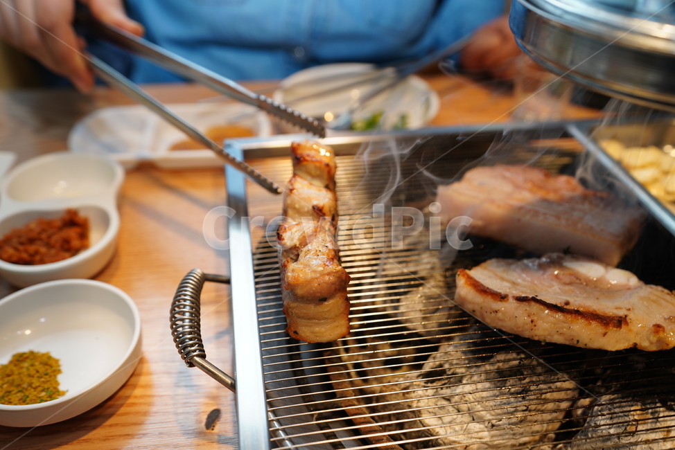 고기,삼겹살,안주,식사,육식,육류,돼지고기,먹거리,먹방,음식,한식,food,구이