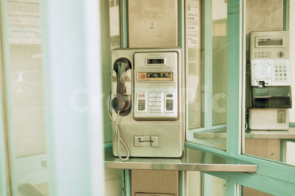 공중전화,공중전화박스,전화,전화기,공중전화기,필름사진,감성,sensible,feeling,사물,물건,오브젝트,thing,object,matter