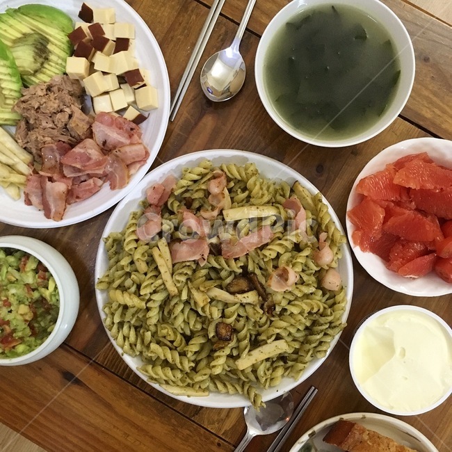 파스타,식탁,과카몰리,생일상,음식,음식,식재료,요리,food,cook,meal,dishes,food reserves