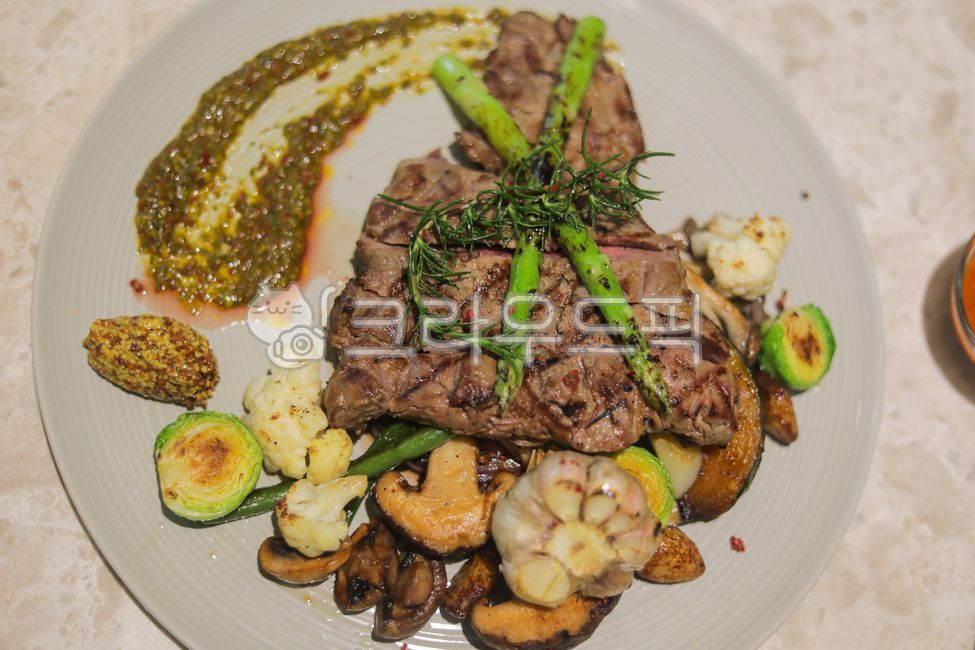 date,meal,Steak Plating,steak,dish,restaurant,Plating,plate,food