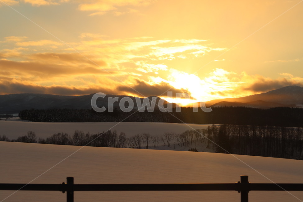 훗카이도,만년설,겨울산,노을,울타리,눈,등산,선셋,sunset,일본,겨울,계절,winter,season,자연,풍경,nature,landscape,해외,외국,세계,foreign,oversea,world,세계자연풍경,해외자연풍경,외국자연풍경,world nature landscape,light,빛,flare,플레어,sunlight,햇빛