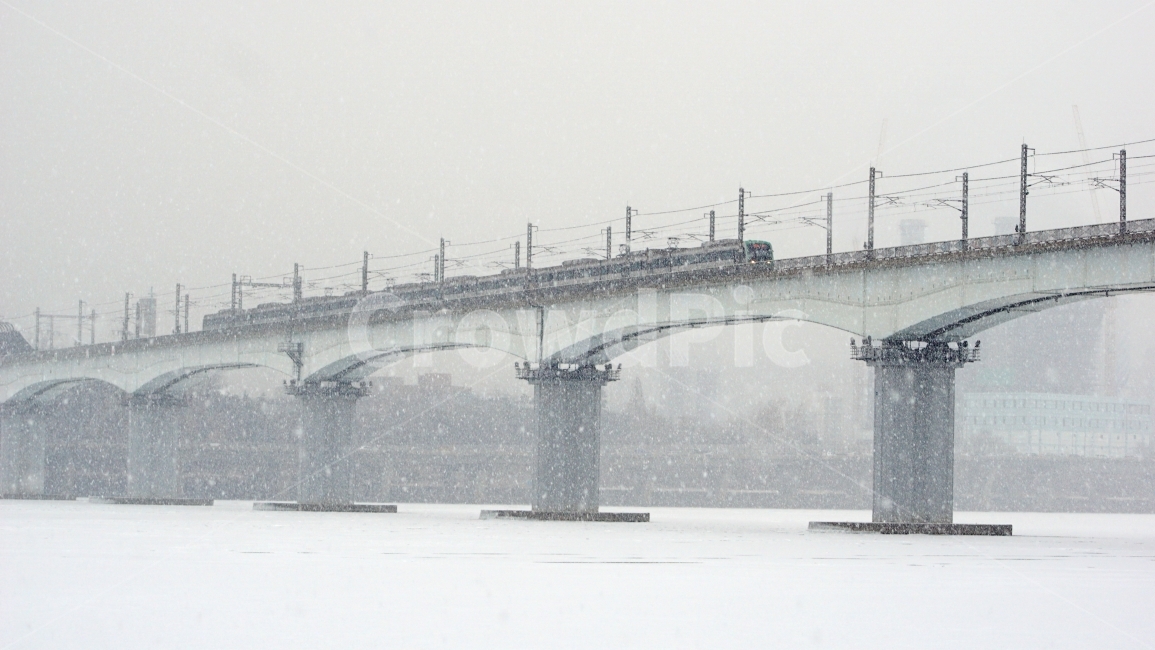 한강,당산청교,눈,겨울,다리,겨울,계절,winter,season,교통,교통수단,traffic,transportation,nature,자연,outdoors,옥외,storm,폭풍,snow,blizzard,눈보라