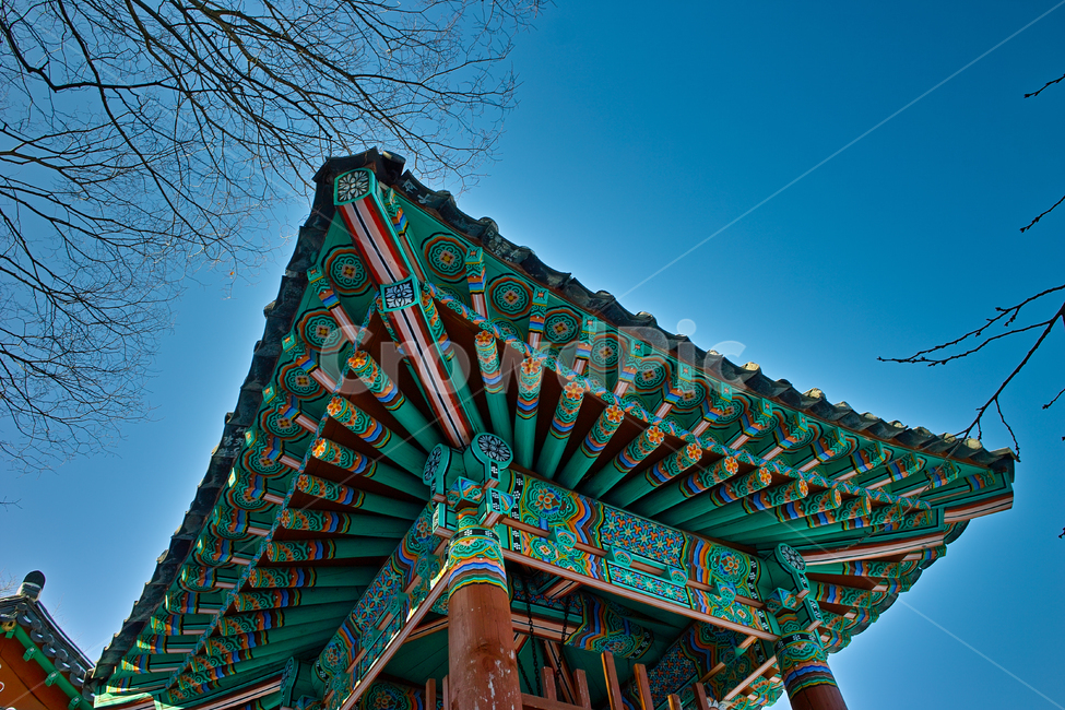 지붕,처마,전통문양,하늘,사찰,절,한국전통,한국문화,korean traditional,korean culture,건축물,건물외관,exterior,building,structure,architecture,construction