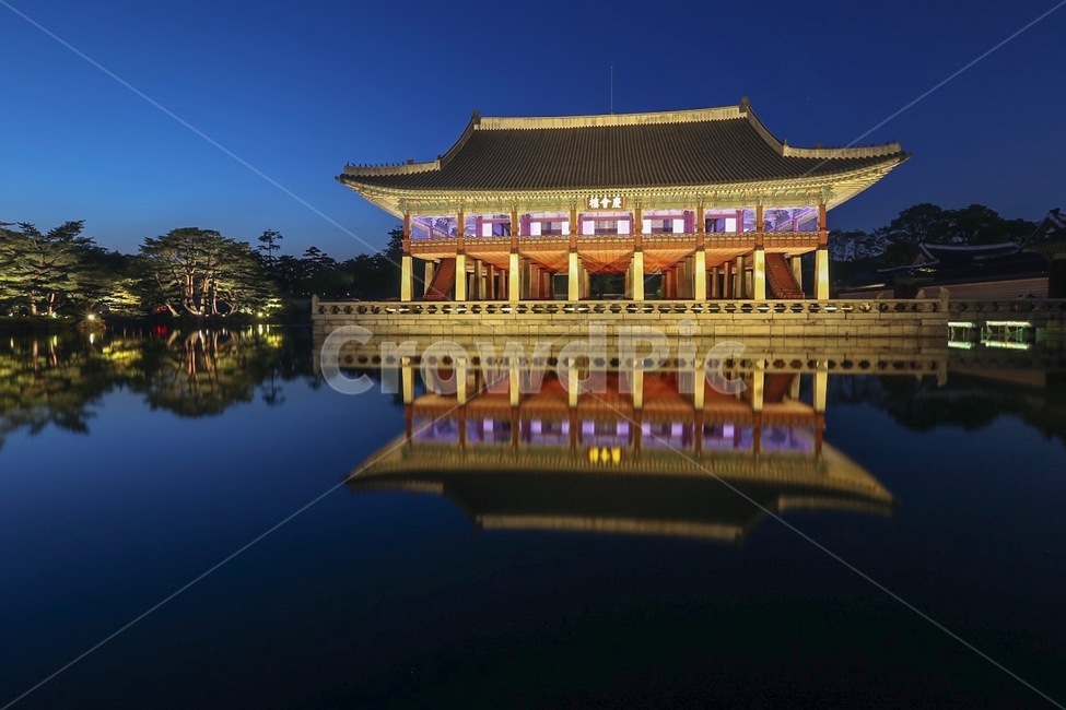 서울,경북궁,경북궁야간개장,경회루,경회루야경,야경,밤,풍경,nightscape,night,landscape,한국전통,한국문화,korean traditional,korean culture,랜드마크,landmark,tourist attraction,한국랜드마크,한국관광지,한국명소,korea landmark,korea tourist attraction,건축물,건물외관,exterior,building,structure,architecture,construction