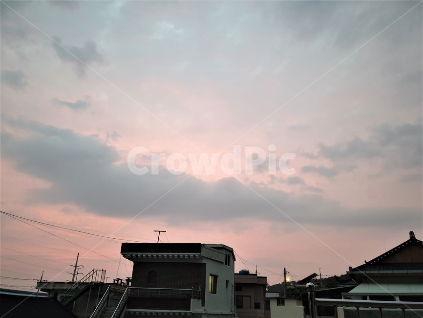 하늘,도시,감성,구름,풍경,sky,cloud,햇빛,빛,맑음,낮,자연,nature,landscape,색깔,색상,색채,색감,뭉게구름,기분