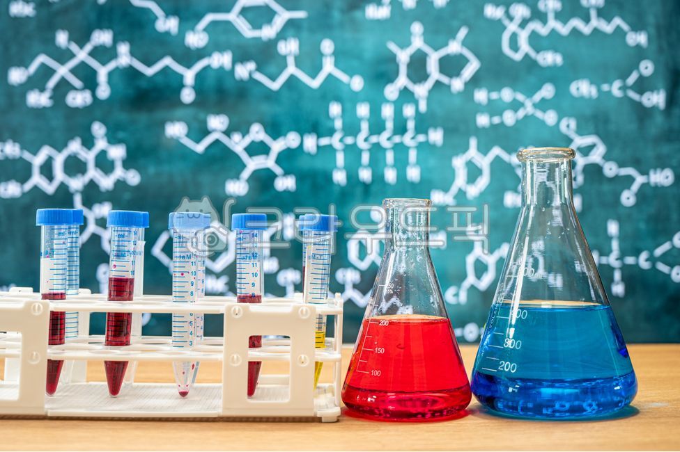 연구,실험도구,기술,스포이드,과학자,칠판,생명공학,교육배경,발명의날,연구개발,화학,발견,개념,삼각플라스크,과학교육,과학,시험관,도구,발명,실험실,학교,배경,교육,과학의날,화학식,컨셉,백그라운드,분석,화학공식,과학배경