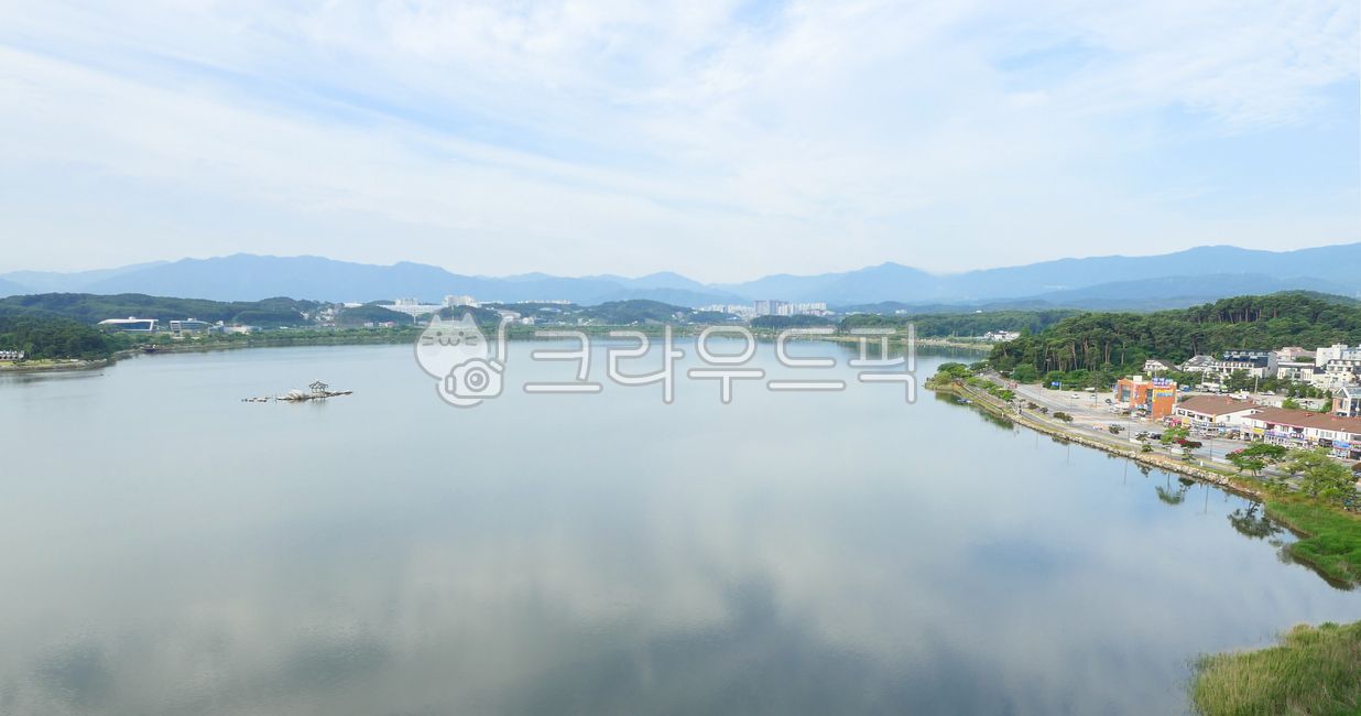 경포호수,호수,경포호,강원도,강릉,하늘색,석호,경포도립공원,물,자연,야외,명소,관광명소,파란하늘,푸른하늘