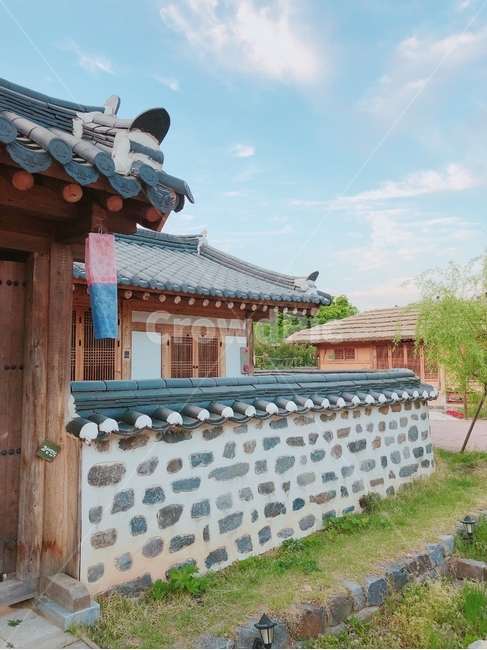 한옥,한옥집,기와지붕,봄,돌담,한국전통,한국문화,korean traditional,korean culture,건축물,건물외관,exterior,building,structure,architecture,construction
