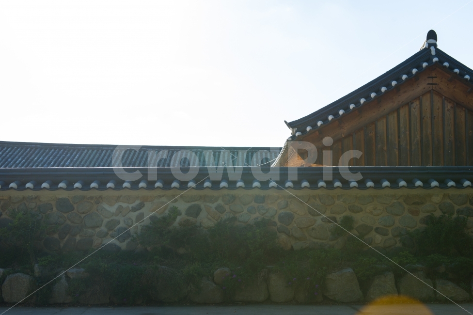 벽,빛,기와,경주,교촌마을,플레어,여행,담장,한국전통,한국문화,korean traditional,korean culture,건축물,건물외관,exterior,building,structure,architecture,construction