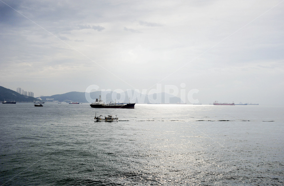 바다,배,빛,풍경,하늘,sea,ship,sky,light,cloud,수평선,horizon