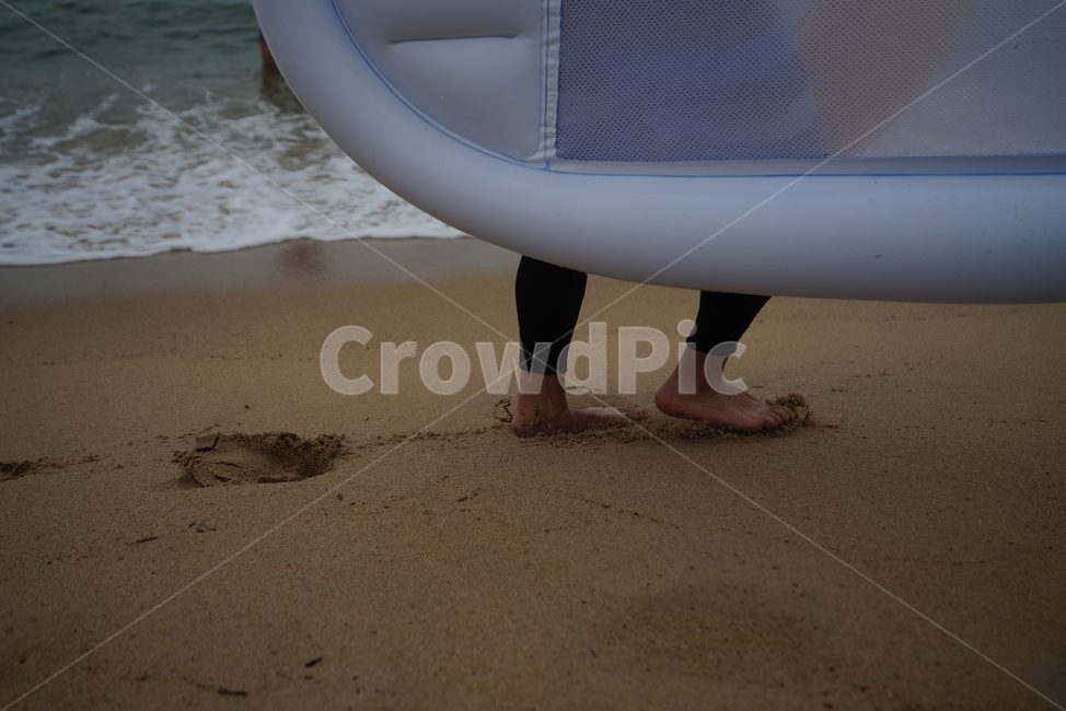 발,바다,파도,물,모래,해변,sand,beach,해변,바다,beach,sea,사람,인물,인간,human,person,신체일부,몸,body