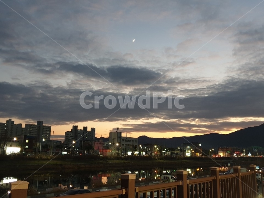 하늘,구름,달,야경,노을,산