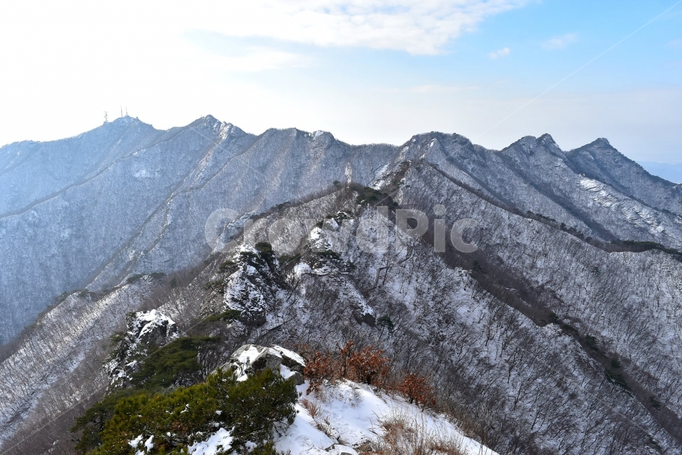 계룡산,국립공원,겨울,풍경,설경,산행,Korea,Nationa,Park,눈풍경,눈,자연,스포츠,등산,nature,snow,느낌,아름다운,신비로운,경이로운,다큐,필,힐링,명산landscape,winter,season,자연성릉,암릉,능선,비경,겨울,계절,winter,season,자연,풍경,nature,landscape,한국자연풍경,한국자연경관,korea nature landscape,mountain range,산맥,mountain,산,outdoors,옥외,peak,피크,slope,경사