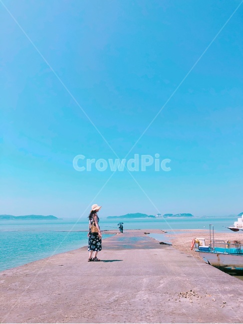 바다,해안가,여름,산책,바닷가,대부도,해변,휴식,휴가,방학,하늘,평화로운,편안한,힐링,치유,여유,여행,여행지,자연풍경,계절,사람,인물,인간,여성,여자,원피스,까만원피스,모자,챙넓은모자,파란,푸른,맑은,sea,coast,summer,walk,beach,break,vacation,sky,peaceful,comfortable,healing,leisure,travel,naturalscenery,season,person,woman,onepiece,blackdress,hat,widehat,blue,clear,뒷모습,여름,계절,summer,season,사람,인물,인간,human,person,여성,여자,woman,female,lady,여행,휴가,traveling,vacation,trip,water,물,waterfront,워터 프론트