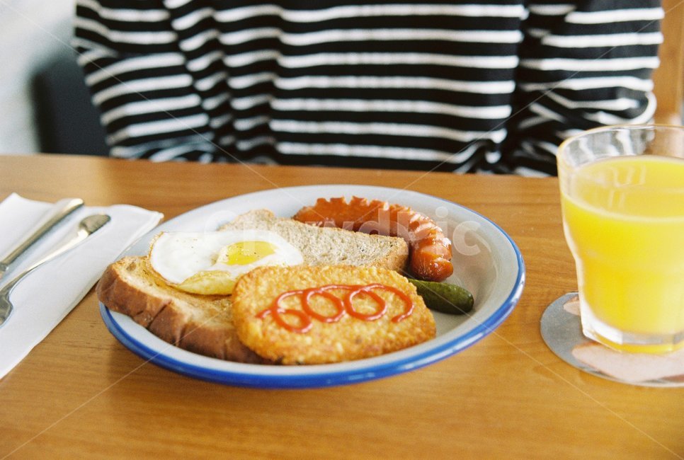 브런치,brunch,아침,점심,빵,해쉬브라운,lunch,breakfast,bread